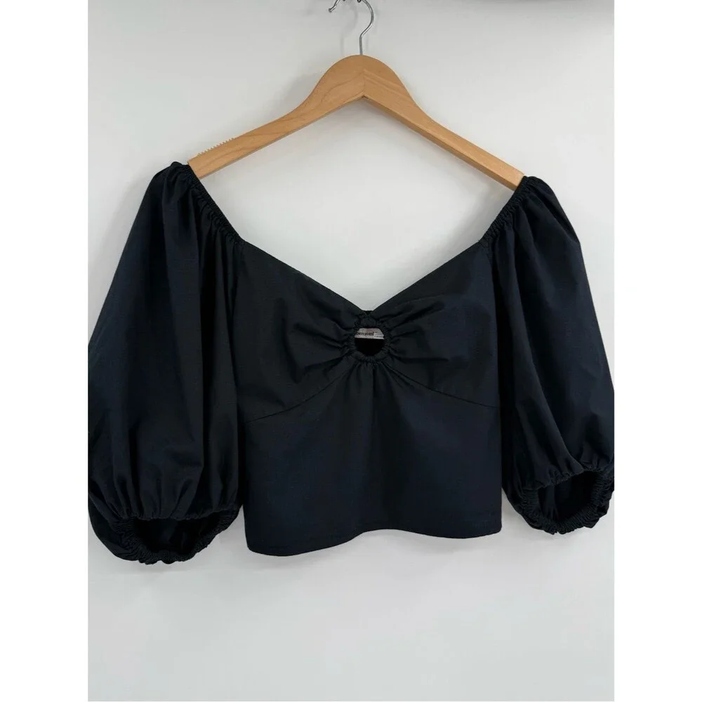 Abercrombie & Fitch Puff Sleeve Poplin O-Ring Cropped Blouse | Black | Small